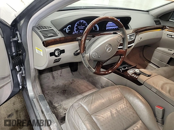 2013 Mercedes-Benz S 550 with VIN WDDNG9EB7DA512568, listed as a IAAI auction lot 42843877 with 128,764 mi miles and . Bid and sale history available at DreamBid. Image 9.