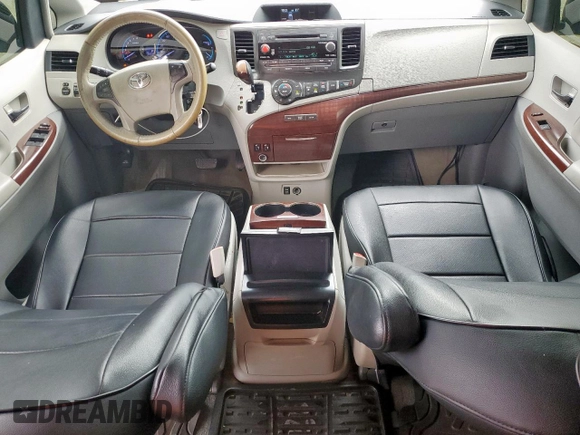 2013 Toyota Sienna XLE AAS with VIN 5TDYK3DC6DS291562, listed as a Copart auction lot 62411965 with 150,505 mi miles and Salvage title. Bid and sale history available at DreamBid. Image 8.
