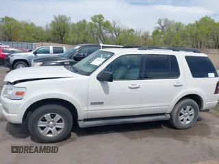 2008 Ford Explorer XLT with VIN 1FMEU73E28UA45435, listed as a IAAI auction lot 42014934 with 207,072 mi miles. Bid and sale history available at carsss.com. Image 14.