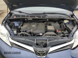2018 Toyota Sienna LE Auto Access Seat with VIN 5TDKZ3DC1JS952847, listed as a Copart auction lot 62148985 with 98,950 mi miles and Salvage title. Bid and sale history available at DreamBid. Image 12.