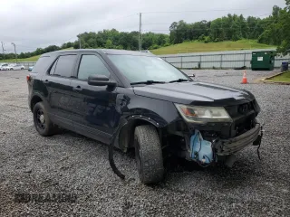 2017 Ford Police Interceptor Utility z VIN 1FM5K8AR8HGB54305, wystawiony jako Copart lot #54392105 z przebiegiem 172 978 mil mil oraz Szkoda całkowita • Salvage title. Historia ofert i sprzedaży dostępna na DreamBid. Obrazek 4.