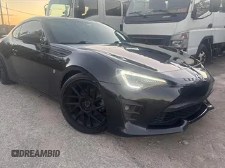 2017 Toyota 86 with VIN JF1ZNAA18H9706314, listed as a Copart auction lot 89272415 with 109,599 mi miles and Salvage Title. Bid and sale history available at carsss.com. Image 1.