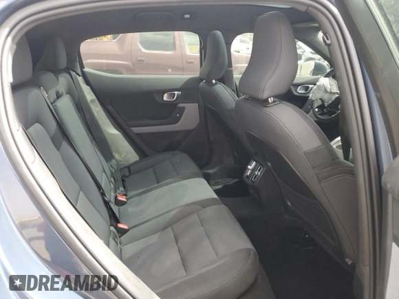 2022 Polestar 2 z VIN LPSED3KA7NL076735, wystawiony jako Copart lot #49856995 z przebiegiem 31 407 mil mil oraz Szkody całkowita. Historia ofert i sprzedaży dostępna na DreamBid. Obrazek 10.