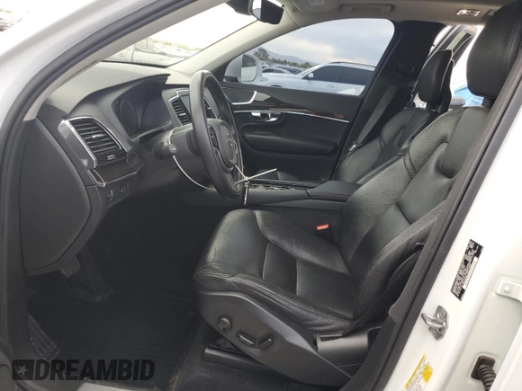 2018 Volvo XC90 Momentum z VIN YV4102PK5J1357707, wystawiony jako Copart lot #55460445 z przebiegiem 95 406 mil mil oraz Szkoda całkowita • Salvage title. Historia ofert i sprzedaży dostępna na DreamBid. Obrazek 7.