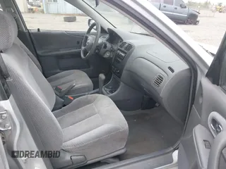 2000 Mazda Protege DX z VIN JM1BJ2225Y0211691, wystawiony jako IAAI lot #42464257 z przebiegiem 176 457 mil mil oraz . Historia ofert i sprzedaży dostępna na DreamBid. Obrazek 5.