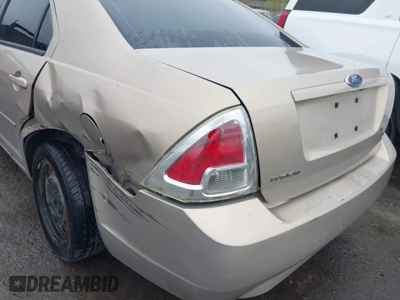 2006 Ford Fusion S with VIN 3FAFP06Z56R114621, listed as a IAAI auction lot 41901022 with 234,238 mi miles. Bid and sale history available at carsss.com. Image 20.