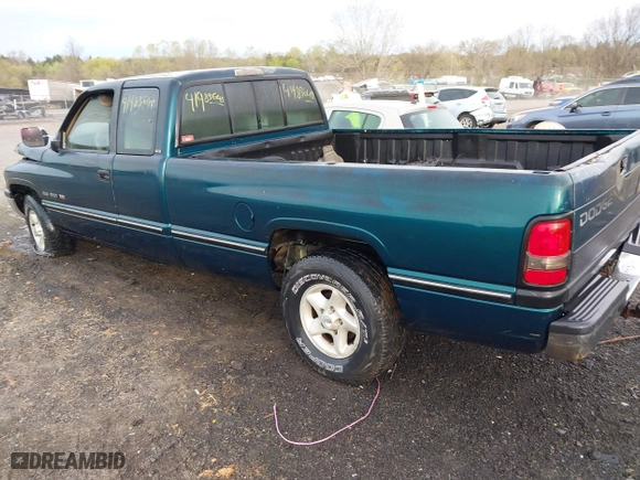 1996 Dodge Ram 1500 with VIN 3B7HC13YXTG158105, listed as a IAAI auction lot 41983648 with 204,721 mi miles. Bid and sale history available at carsss.com. Image 3.