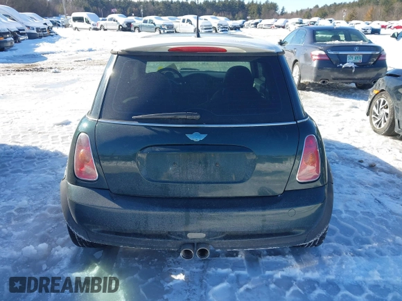 2003 MINI Hardtop S z VIN WMWRE33473TD72981, wystawiony jako IAAI lot #41599521 z przebiegiem 97 403 mil mil oraz . Historia ofert i sprzedaży dostępna na DreamBid. Obrazek 17.