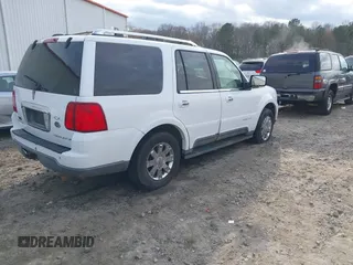 2004 Lincoln Navigator Luxury with VIN 5LMFU27R84LJ33410, listed as a IAAI auction lot 41530053 with 212,483 mi miles. Bid and sale history available at carsss.com. Image 4.