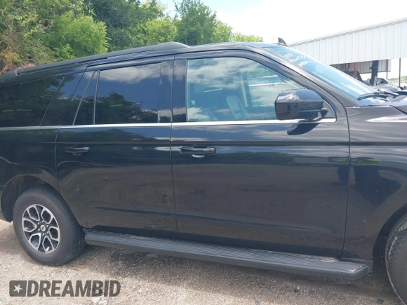 2024 Ford Expedition Max XLT with VIN 1FMJK1J8XREA24875, listed as a IAAI auction lot 42204354 with 46,435 mi miles and . Bid and sale history available at DreamBid. Image 12.