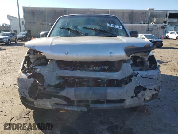 2004 Ford Escape XLS with VIN 1FMYU92124KA89643, listed as a Copart auction lot 84162924 with 177,930 mi miles and Clean Title. Bid and sale history available at DreamBid. Image 5.