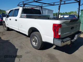 2019 Ford F-250 XL with VIN 1FT7W2AT1KEG30861, listed as a IAAI auction lot 42451080 with 293,693 mi miles and . Bid and sale history available at DreamBid. Image 3.