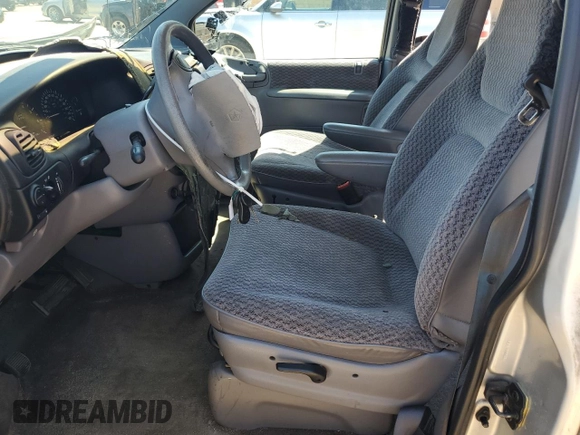 2000 Dodge Caravan SE z VIN 1B4GP44G7YB734074, wystawiony jako Copart lot #52830095 z przebiegiem Nie podano mil oraz Szkoda całkowita • Salvage title. Historia ofert i sprzedaży dostępna na DreamBid. Obrazek 7.