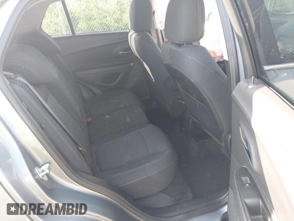 2020 Chevrolet Trax LT z VIN 3GNCJPSB7LL323025, wystawiony jako IAAI lot #42258130 z przebiegiem 55 635 mil mil oraz . Historia ofert i sprzedaży dostępna na DreamBid. Obrazek 8.