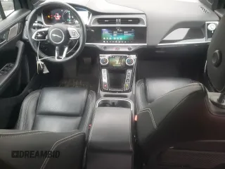 2020 Jaguar I-Pace SE z VIN SADHC2S13L1F85464, wystawiony jako Copart lot #81758543 z przebiegiem 32 784 mil mil oraz . Historia ofert i sprzedaży dostępna na DreamBid. Obrazek 8.