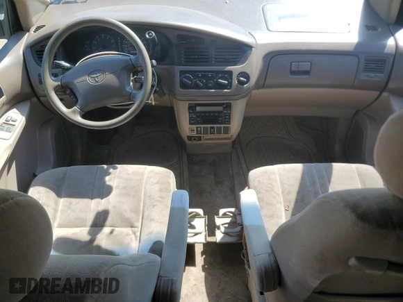 2002 Toyota Sienna LE with VIN 4T3ZF13C22U497939, listed as a Copart auction lot 68637814 with 138,716 mi miles and Clean Title. Bid and sale history available at carsss.com. Image 8.