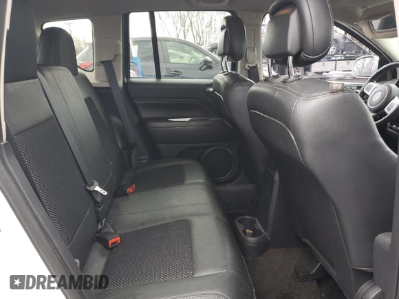 2015 Jeep Compass Latitude with VIN 1C4NJDEB8FD303453, listed as a Copart auction lot 52334755 with 92,005 mi miles and Salvage Title. Bid and sale history available at carsss.com. Image 10.