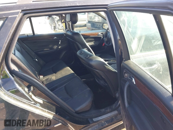 2005 Mercedes-Benz C 240 z VIN WDBRH61J65F602981, wystawiony jako IAAI lot #41388351 z przebiegiem 207 632 mil mil oraz . Historia ofert i sprzedaży dostępna na DreamBid. Obrazek 8.