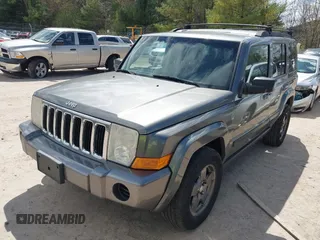 2007 Jeep Commander Sport z VIN 1J8HG48P87C647870, wystawiony jako IAAI lot #42185954 z przebiegiem 269 402 mil mil oraz . Historia ofert i sprzedaży dostępna na DreamBid. Obrazek 2.