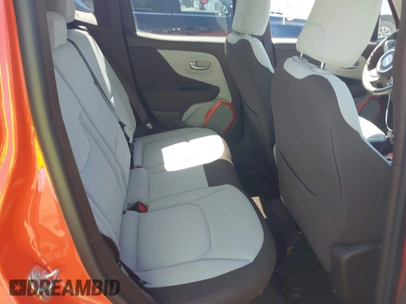 2016 Jeep Renegade Latitude with VIN ZACCJABTXGPC53077, listed as a IAAI auction lot 42134081 with 30,191 mi miles and . Bid and sale history available at carsss.com. Image 8.