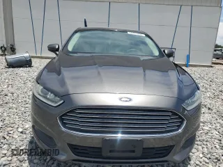 2016 Ford Fusion S z VIN 3FA6P0G73GR284619, wystawiony jako Copart lot #59721495 z przebiegiem 125 947 mil mil oraz Szkoda całkowita • Salvage title. Historia ofert i sprzedaży dostępna na DreamBid. Obrazek 5.