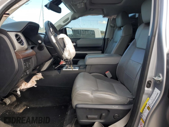 2018 Toyota Tundra SR5 z VIN 5TFHW5F17JX694497, wystawiony jako Copart lot #88545555 z przebiegiem 93 586 mil mil oraz Szkoda całkowita • Salvage title. Historia ofert i sprzedaży dostępna na DreamBid. Obrazek 7.