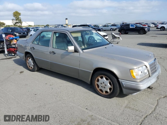 1994 Mercedes-Benz E Class with VIN WDBEA32E2RC119398, listed as a Copart auction lot 54427825 with 277,850 mi miles and Clean Title. Bid and sale history available at carsss.com. Image 4.