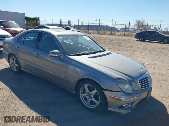 2008 Mercedes-Benz E-Class Luxury 3.5L with VIN WDBUF56X38B266614, listed as a IAAI auction lot 41652231 with 156,748 mi miles. Bid and sale history available at carsss.com. Image 1.