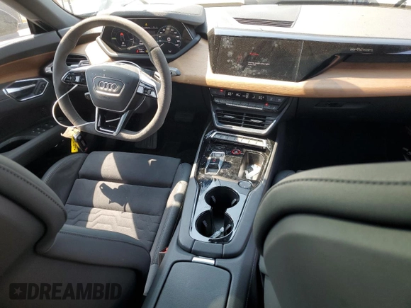 2023 Audi e-tron GT Prestige z VIN WAUDJBFWXP7003055, wystawiony jako Copart lot #71028874 z przebiegiem 7107 mil mil oraz Szkody całkowita. Historia ofert i sprzedaży dostępna na DreamBid. Obrazek 8.