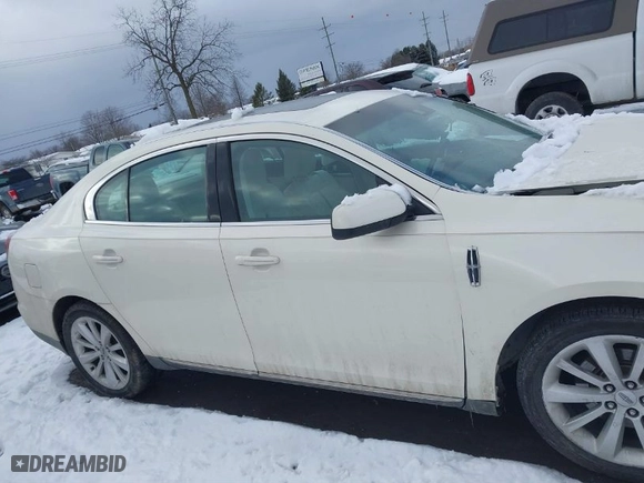 2009 Lincoln MKS with VIN 1LNHM93R29G608673, listed as a IAAI auction lot 41569392 with 140184 miles. Bid and sale history available at carsss.com. Image 13.