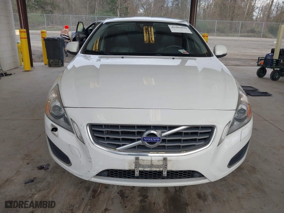 2013 Volvo S60 T6 R-Design Platinum with VIN YV1902FH2D1218127, listed as a IAAI auction lot 41901029 with 97,741 mi miles. Bid and sale history available at carsss.com. Image 12.