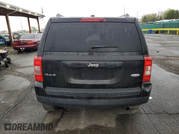 2016 Jeep Patriot Latitude z VIN 1C4NJRFB6GD500473, wystawiony jako Copart lot #54209335 z przebiegiem 157 945 mil mil oraz Szkoda całkowita • Salvage title. Historia ofert i sprzedaży dostępna na DreamBid. Obrazek 6.