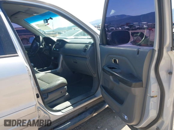 2003 Honda Pilot EX with VIN 2HKYF185X3H602354, listed as a IAAI auction lot 42151828 with 210,440 mi miles and . Bid and sale history available at DreamBid. Image 5.