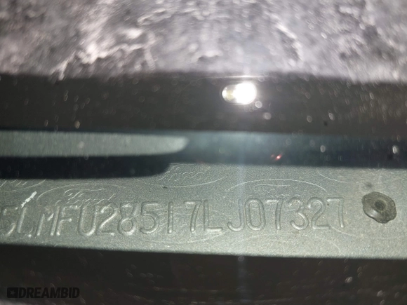 2007 Lincoln Navigator with VIN 5LMFU28517LJ07327, listed as a IAAI auction lot 41706941 with 225,124 mi miles. Bid and sale history available at carsss.com. Image 9.
