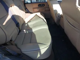 2000 Land Rover Discovery Cloth z VIN SALTY1247YA249969, wystawiony jako IAAI lot #42246445 z przebiegiem 188 643 mil mil oraz . Historia ofert i sprzedaży dostępna na DreamBid. Obrazek 8.
