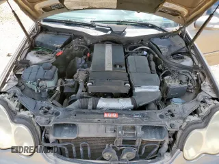 2005 Mercedes-Benz C 230 Kompressor z VIN WDBRF40J65A755885, wystawiony jako Copart lot #62019525 z przebiegiem 112 438 mil mil oraz Szkoda całkowita • Salvage title. Historia ofert i sprzedaży dostępna na DreamBid. Obrazek 11.
