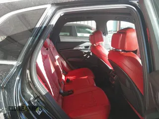 2018 Audi SQ5 Premium Plus z VIN WA1A4AFYXJ2063277, wystawiony jako IAAI lot #41657799 z przebiegiem 86 111 mil mil oraz . Historia ofert i sprzedaży dostępna na DreamBid. Obrazek 8.
