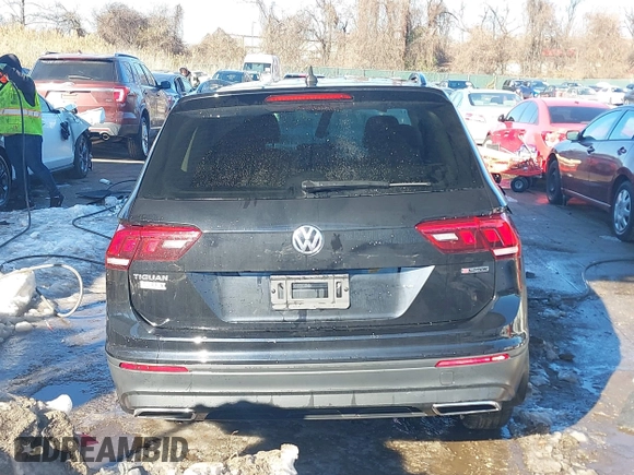2021 Volkswagen Tiguan S with VIN 3VV0B7AXXMM118642, listed as a IAAI auction lot 41265544 with 35,410 mi miles. Bid and sale history available at carsss.com. Image 16.