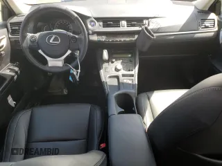2015 Lexus CT 200h z VIN JTHKD5BH1F2240232, wystawiony jako Copart lot #55055375 z przebiegiem 100 704 mil mil oraz Tytuł czysty. Historia ofert i sprzedaży dostępna na DreamBid. Obrazek 8.