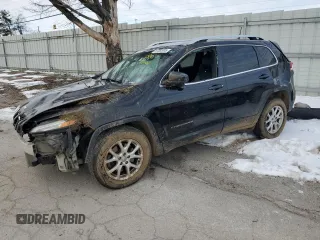 2018 Jeep Cherokee Latitude Plus with VIN 1C4PJMLB6JD508077, listed as a Copart auction lot 87582905 with 100,825 mi miles and Salvage Title. Bid and sale history available at DreamBid. Image 1.