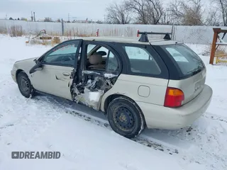 1999 Saturn SW z VIN 1G8ZK8276XZ295812, wystawiony jako IAAI lot #41313503 z przebiegiem 120 857 mil mil oraz . Historia ofert i sprzedaży dostępna na DreamBid. Obrazek 3.