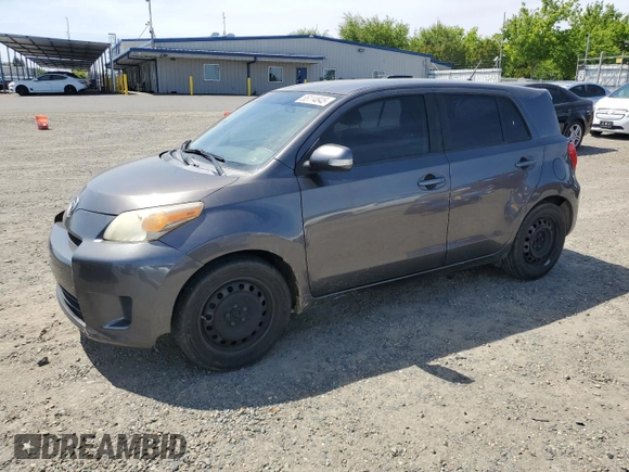 2013 Scion xD z VIN JTKKUPB44D1028981, wystawiony jako Copart lot #55114845 z przebiegiem 170 581 mil mil oraz Szkoda całkowita • Salvage title. Historia ofert i sprzedaży dostępna na DreamBid. Obrazek 1.