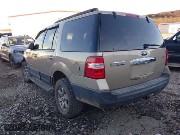 2007 Ford Expedition XLT with VIN 1FMFU16587LA96083, listed as a IAAI auction lot 41215612 with 247,840 mi miles and . Bid and sale history available at DreamBid. Image 3.