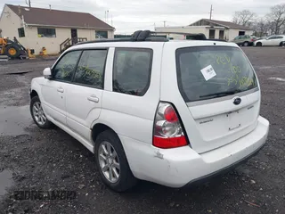 2006 Subaru Forester 2.5 X w/Premium Pkg with VIN JF1SG65656H752443, listed as a IAAI auction lot 41928021 with 999,999 mi miles. Bid and sale history available at carsss.com. Image 3.