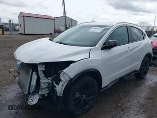 2022 Honda HR-V Sport with VIN 3CZRU6H10NM774212, listed as a IAAI auction lot 41199294 with 35,287 mi miles. Bid and sale history available at carsss.com. Image 2.