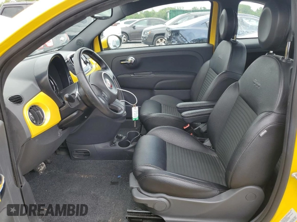 2016 FIAT 500 Sport z VIN 3C3CFFBRXGT155408, wystawiony jako Copart lot #53004854 z przebiegiem 35 188 mil mil oraz Szkoda całkowita • Salvage title. Historia ofert i sprzedaży dostępna na DreamBid. Obrazek 7.