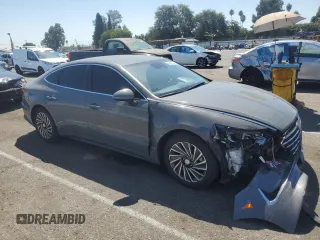 2020 Hyundai Sonata Hybrid Ultimate with VIN KMHL34JJ6LA012084, listed as a Copart auction lot 69891204 with 118,093 mi miles and Salvage Title. Bid and sale history available at carsss.com. Image 4.