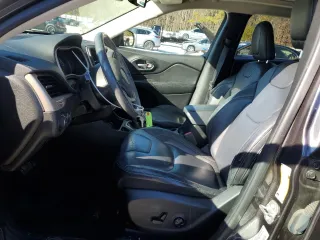 2017 Jeep Cherokee Limited with VIN 1C4PJLDB1HW511072, listed as a Copart auction lot 88026105 with 94,663 mi miles and Salvage Title. Bid and sale history available at carsss.com. Image 7.