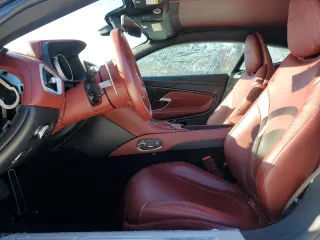 2017 Aston Martin DB11 z VIN SCFRMFAVXHGL01257, wystawiony jako Copart lot #86535924 z przebiegiem 35 822 mil mil oraz Szkoda całkowita • Salvage title. Historia ofert i sprzedaży dostępna na DreamBid. Obrazek 7.