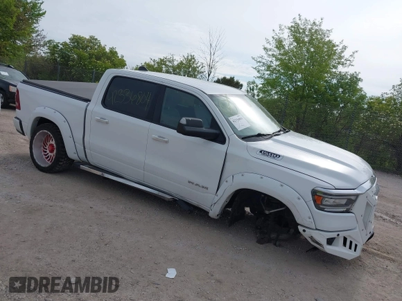 2019 Ram 1500 Big Horn z VIN 1C6SRFFT6KN660091, wystawiony jako IAAI lot #42336804 z przebiegiem 59 162 mil mil oraz . Historia ofert i sprzedaży dostępna na DreamBid. Obrazek 1.